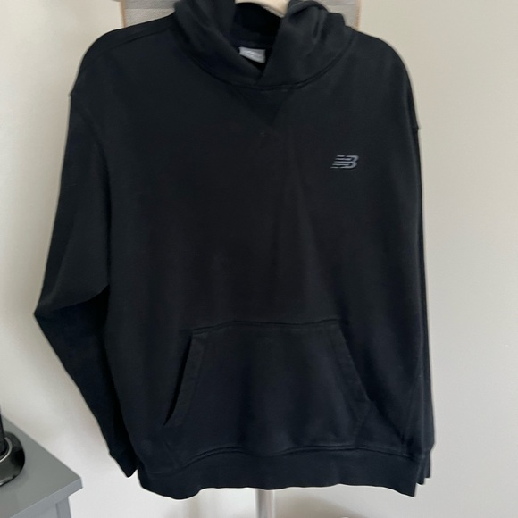 New Balance Charcoal Men's Hoodie - Picture 1 of 4